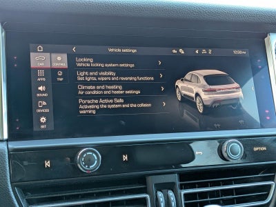 2025 Porsche Macan T AWD