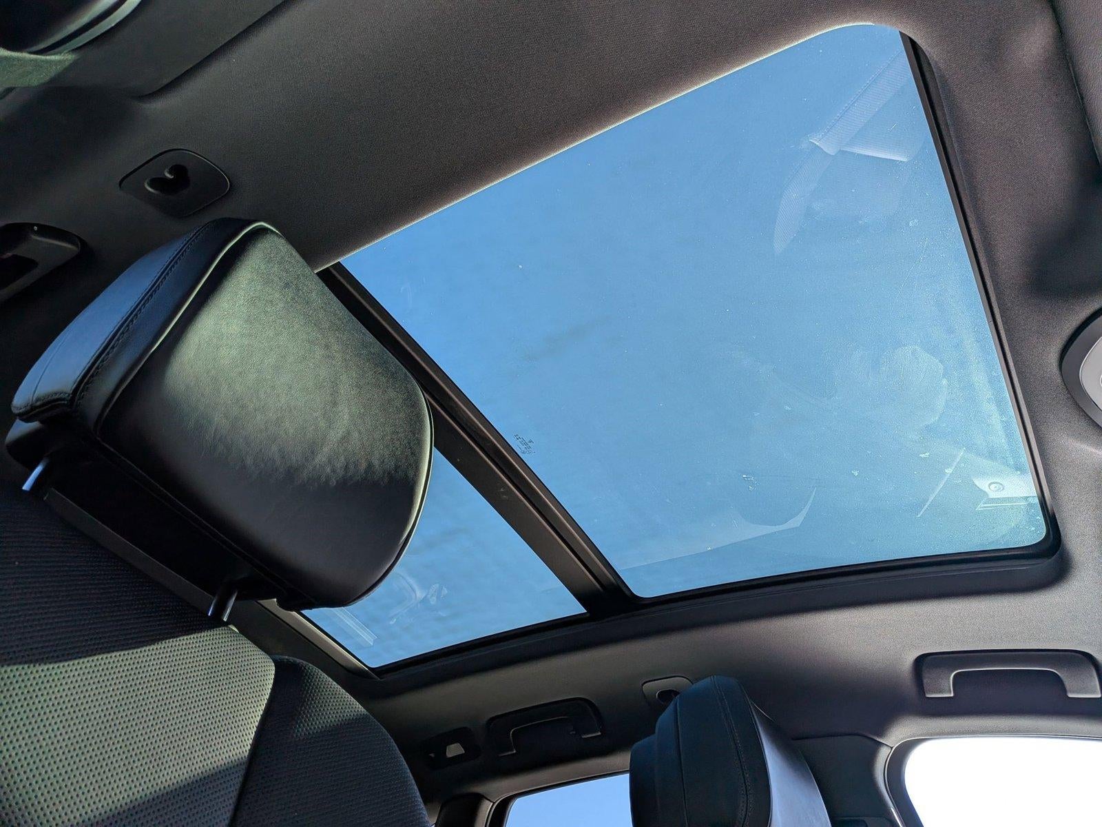 2025 Porsche Macan T AWD