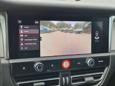 2023 Porsche Macan AWD