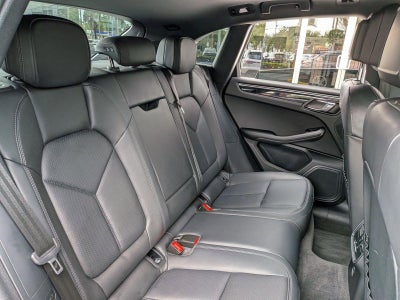 2023 Porsche Macan AWD