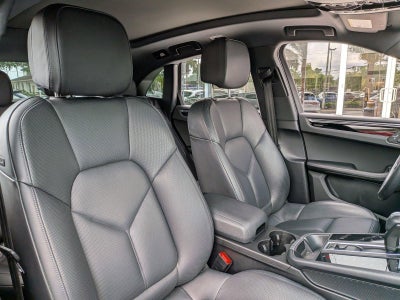 2023 Porsche Macan AWD