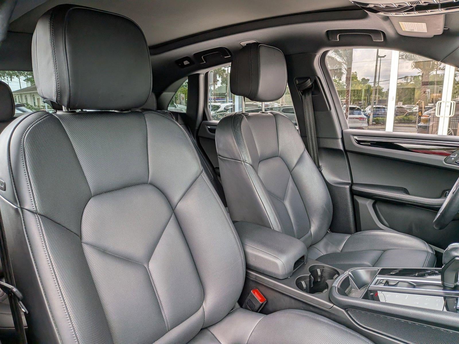 2023 Porsche Macan AWD