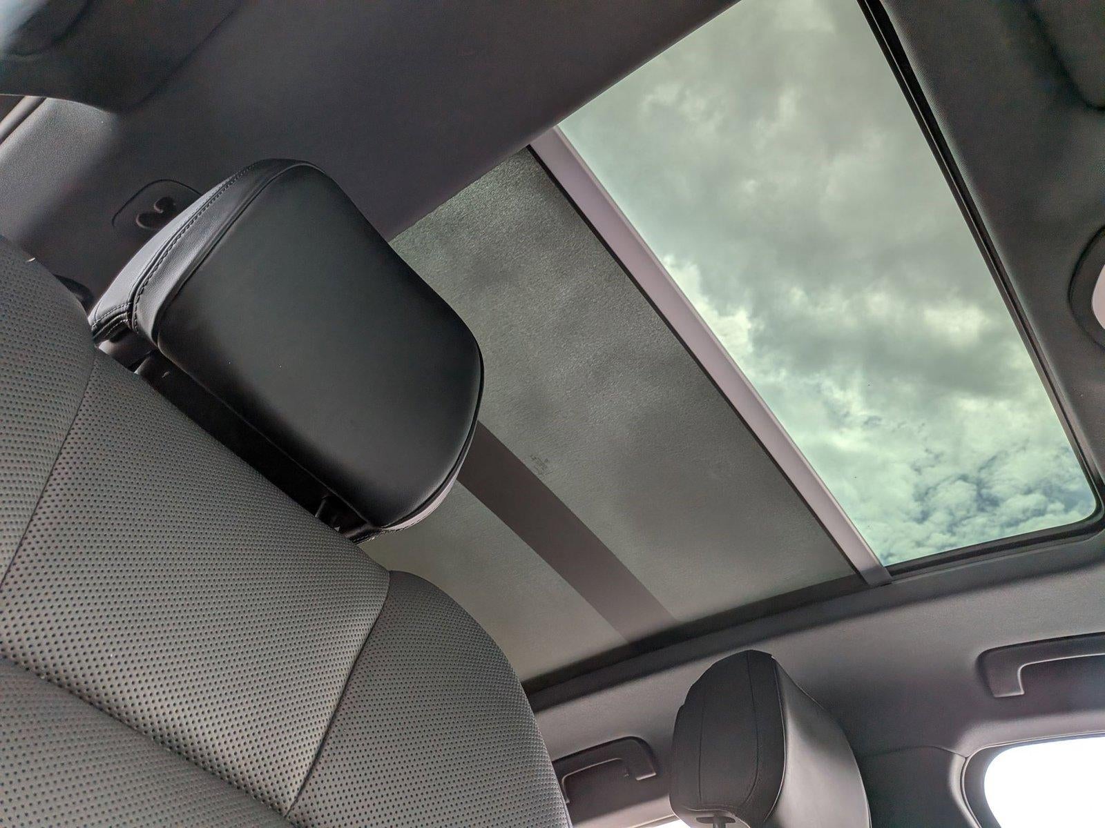 2023 Porsche Macan AWD