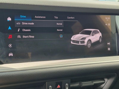 2025 Porsche Cayenne AWD