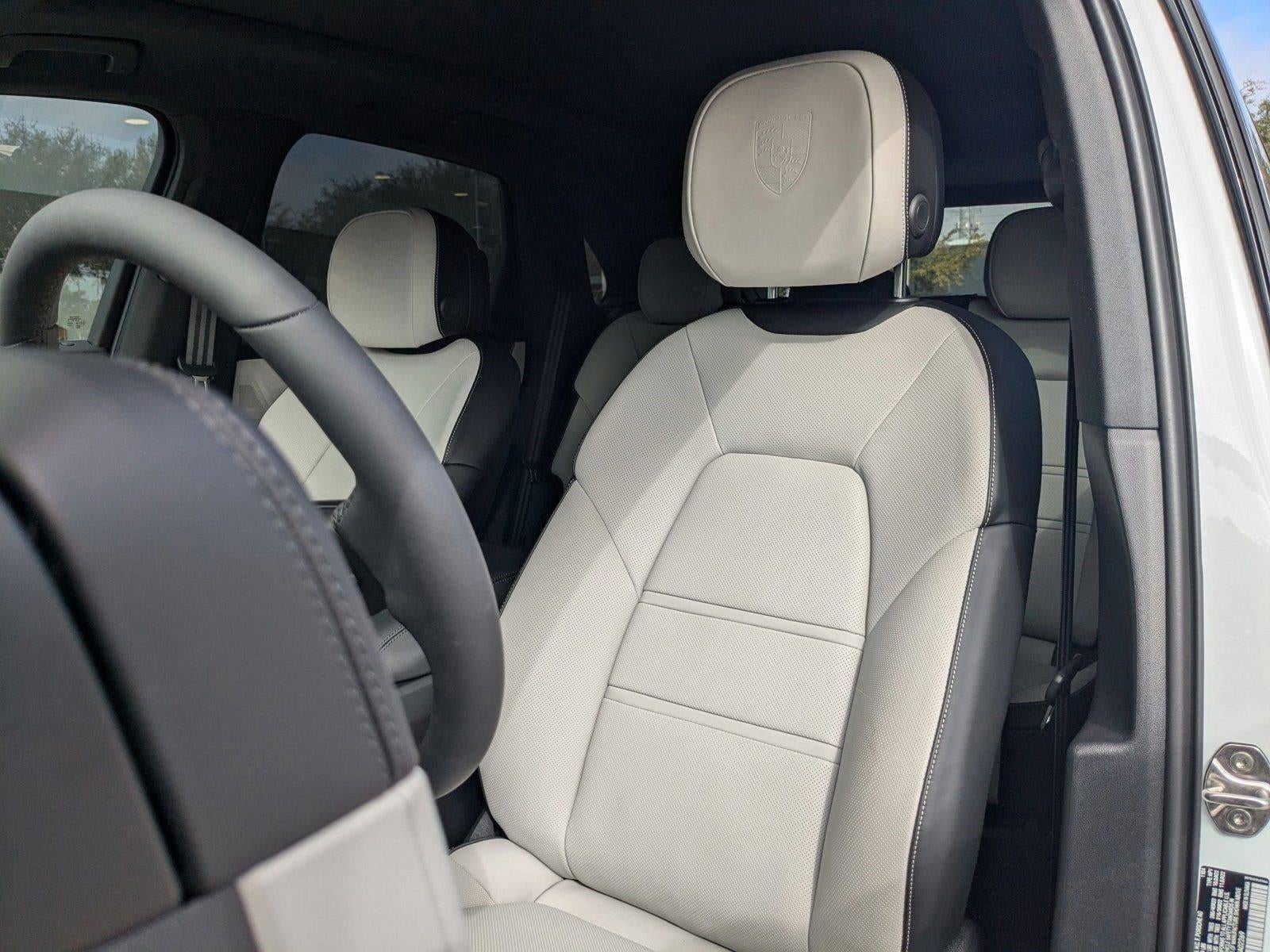 2025 Porsche Cayenne AWD