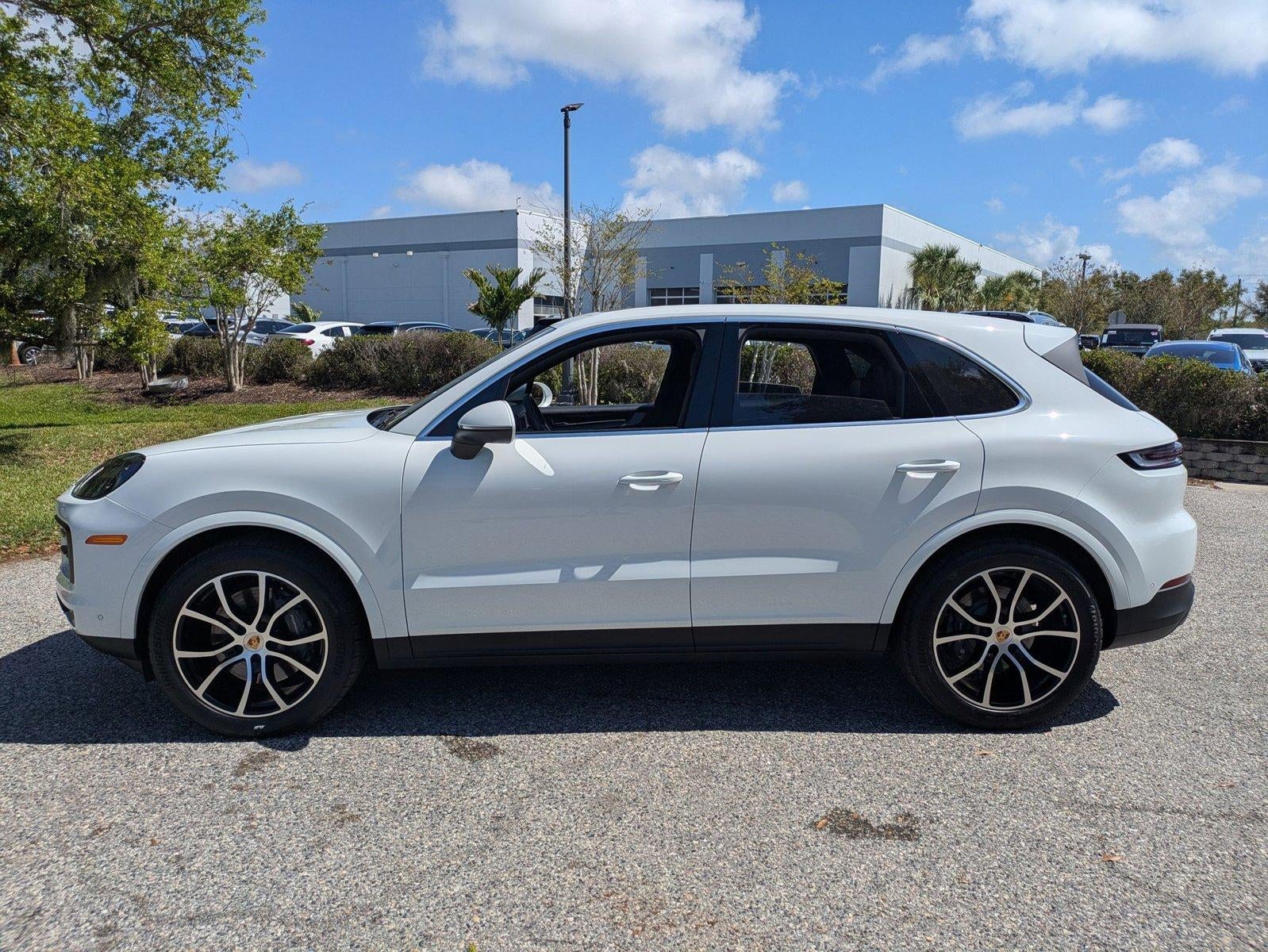 2024 Porsche Cayenne AWD