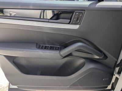 2024 Porsche Cayenne AWD