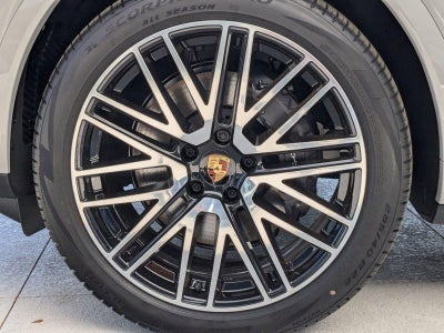 2025 Porsche Cayenne AWD