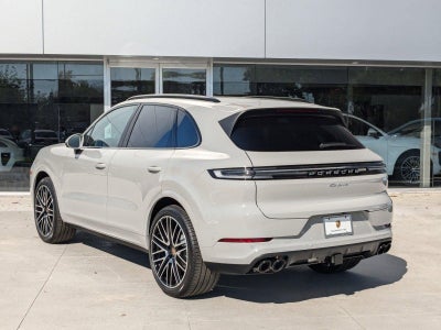 2025 Porsche Cayenne AWD