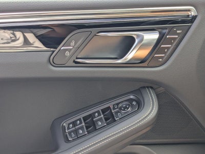 2025 Porsche Macan S AWD
