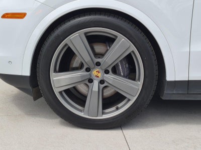 2024 Porsche Cayenne Coupe AWD